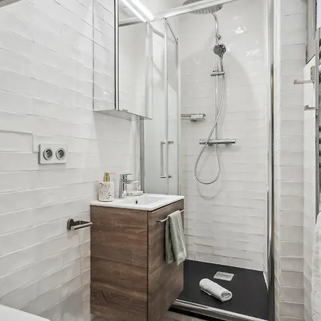Apartment Eiffel Tower & Invalides - 1br - Cityapartmentstay *